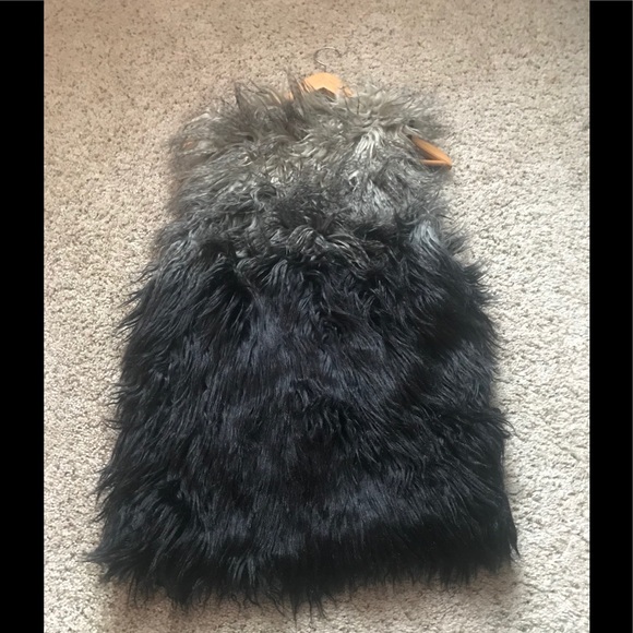 Coco Colette | faux fur vest - Picture 2 of 5